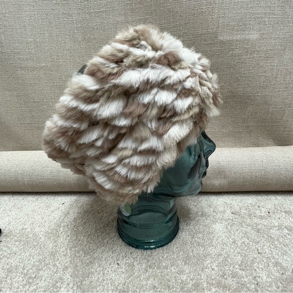 J. McLaughlin Accessories - J McLaughlin rabbit fur scarf